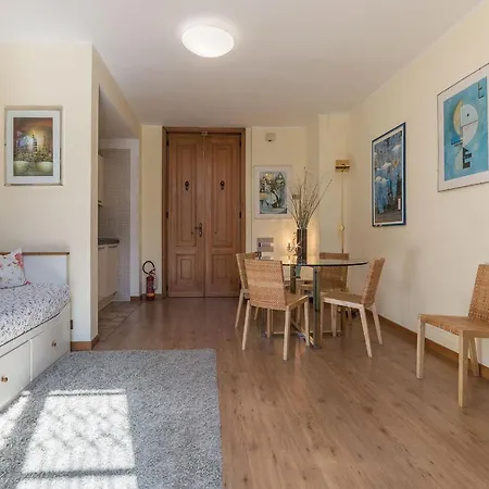 Marignoli Charming Flat شقة *